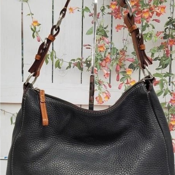 Authentic Coach Women's Black Leather Inner Pocket Adjustable Strap Hobo Bag - Picture 2 of 7